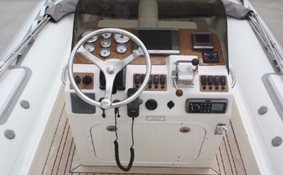 New York charter boat 9 - helm